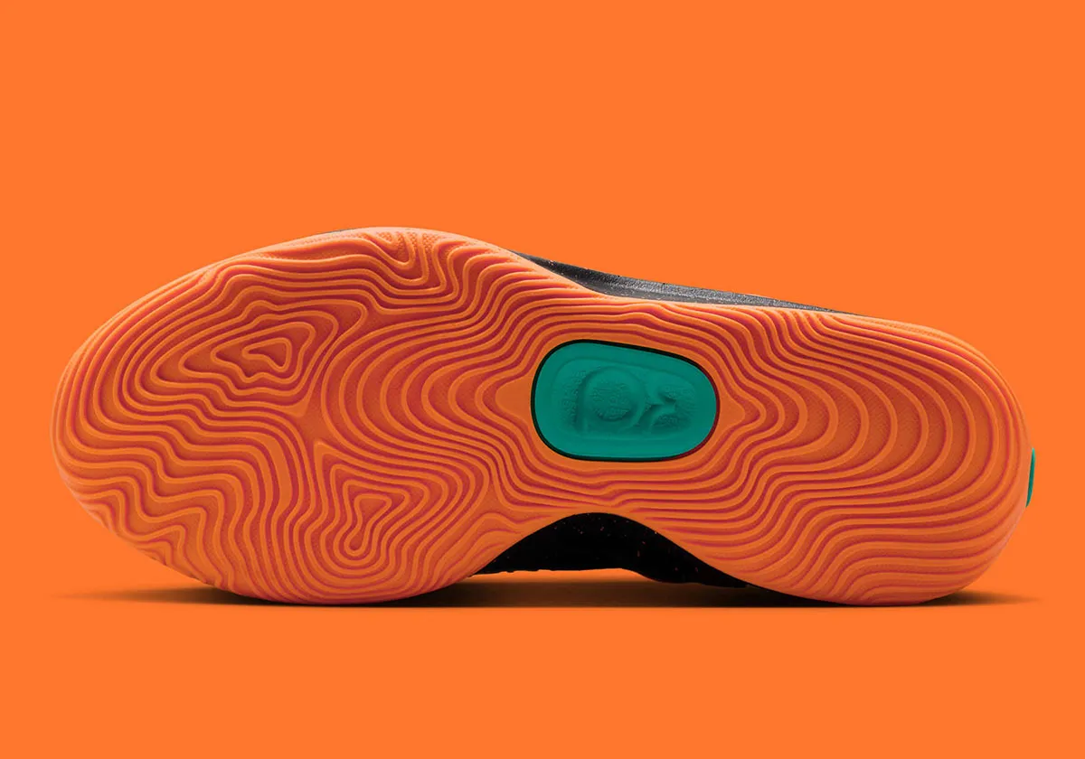 Les Nike KD 18 Liquid Lime sont un mélange de basket-ball et de sport de plein air