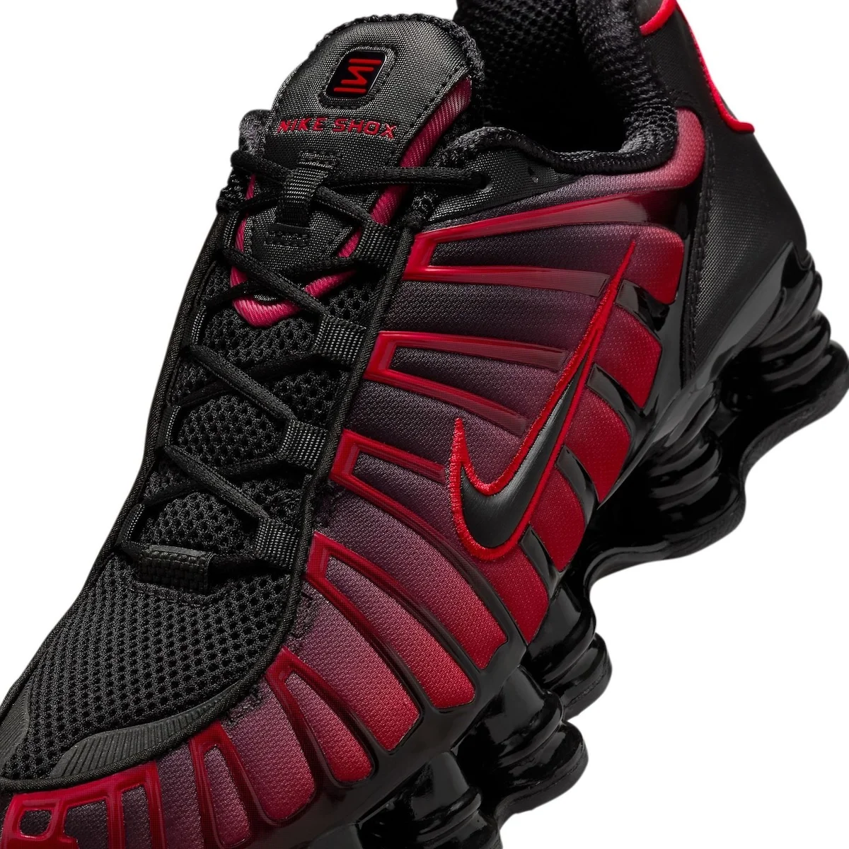 La Nike Shox TL Deadpool Edition arrive, inspirée du super-héros Marvel