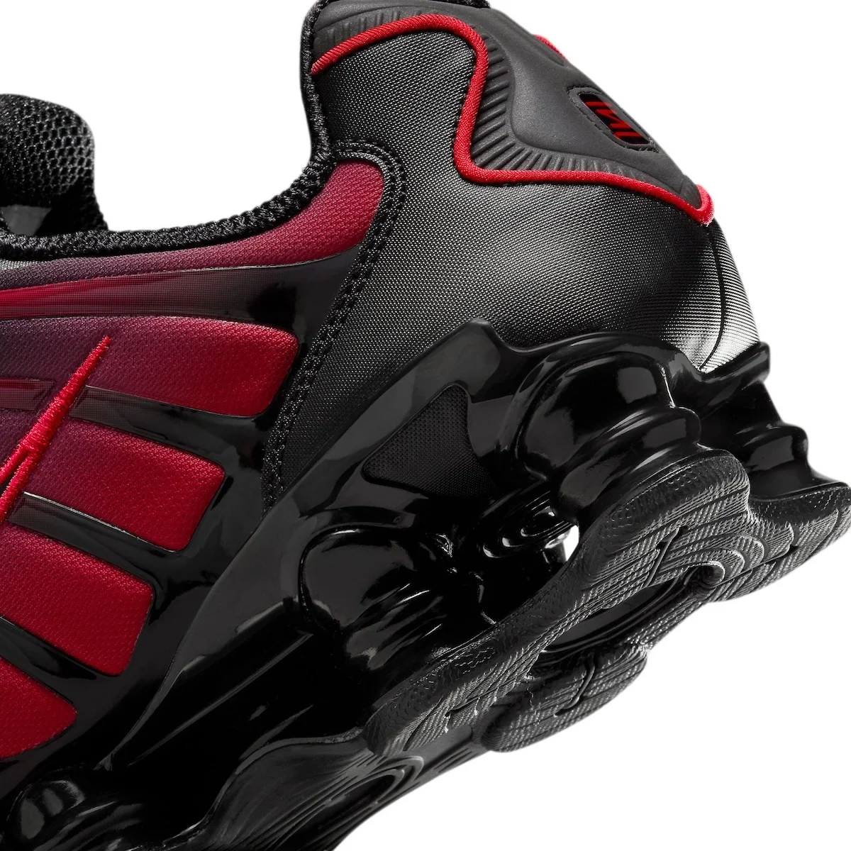 La Nike Shox TL Deadpool Edition arrive, inspirée du super-héros Marvel
