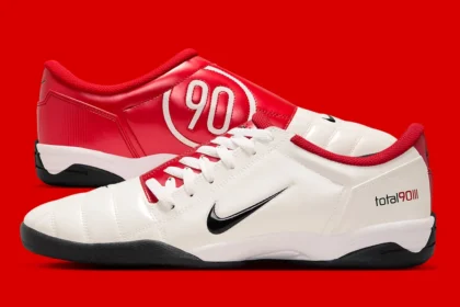 Les fans de Manchester United vont adorer : la Nike Total 90 III « Gym Red » rend hommage aux maillots mythiques !