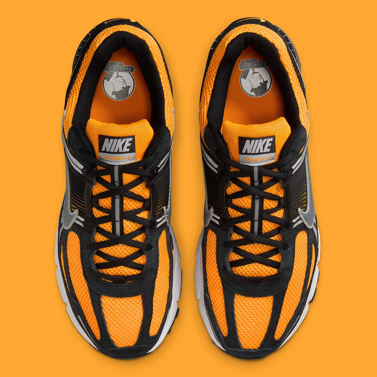 La Nike Zoom Vomero 5 « Sundial » apporte une touche estivale à la silhouette emblématique de la course à pied