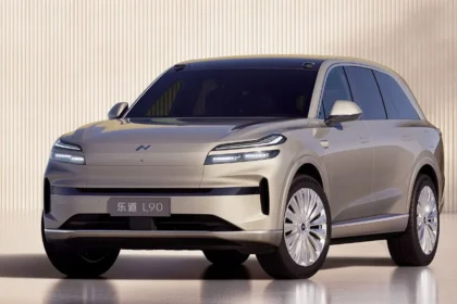 Onvo L90 débarque : 590 chevaux, batterie échangeable en 5 minutes… Le SUV chinois qui change tout !