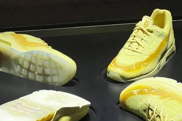 PAN Records dévoile une étonnante Nike Air Max 180 NIX jaune doré
