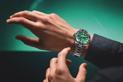 La Rolex Oyster Perpetual GMT-Master II révolutionne avec son premier cadran en céramique