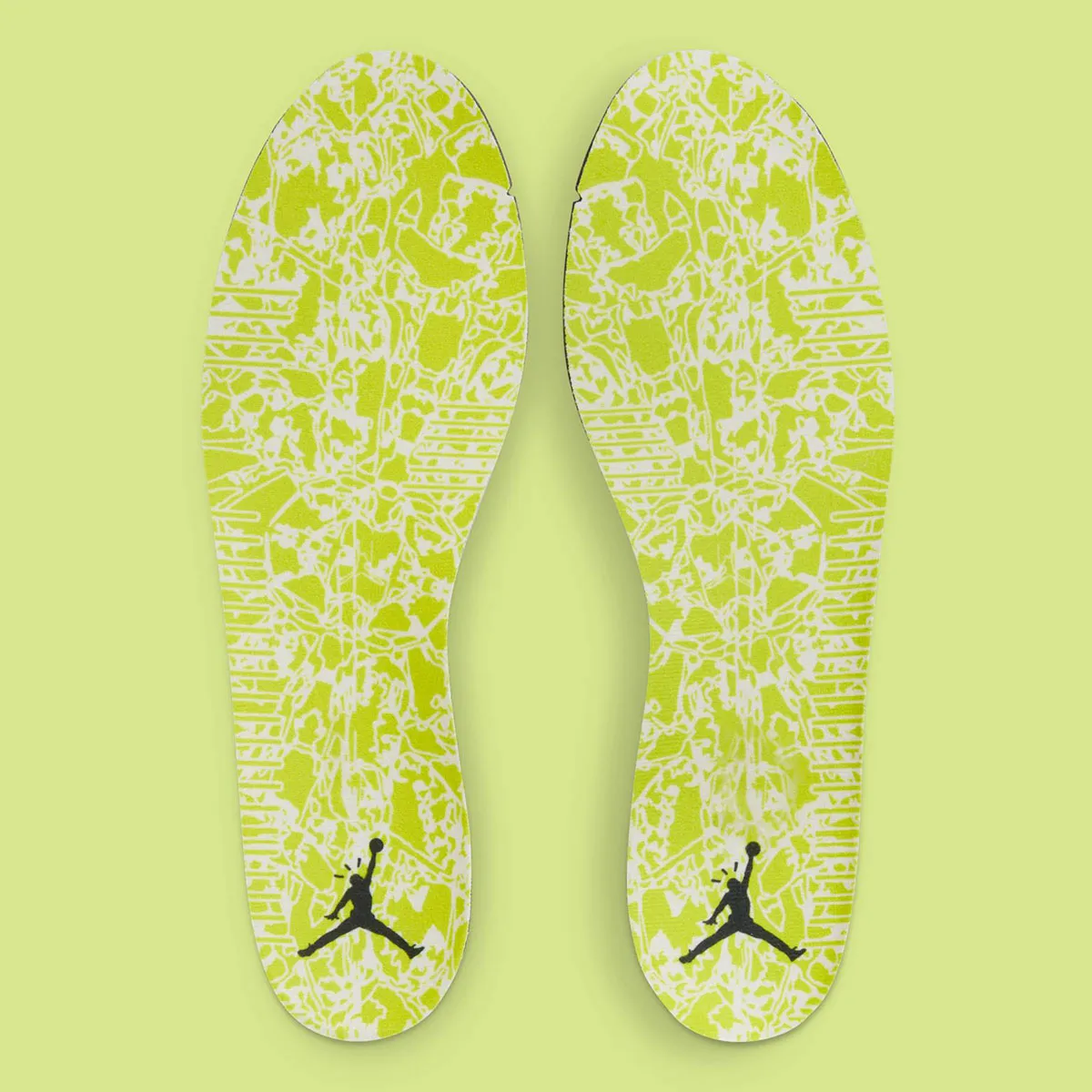 John Cena l’a portée avant tout le monde : la Travis Scott x Jordan Jumpman Jack « Bright Cactus » fait déjà le buzz !