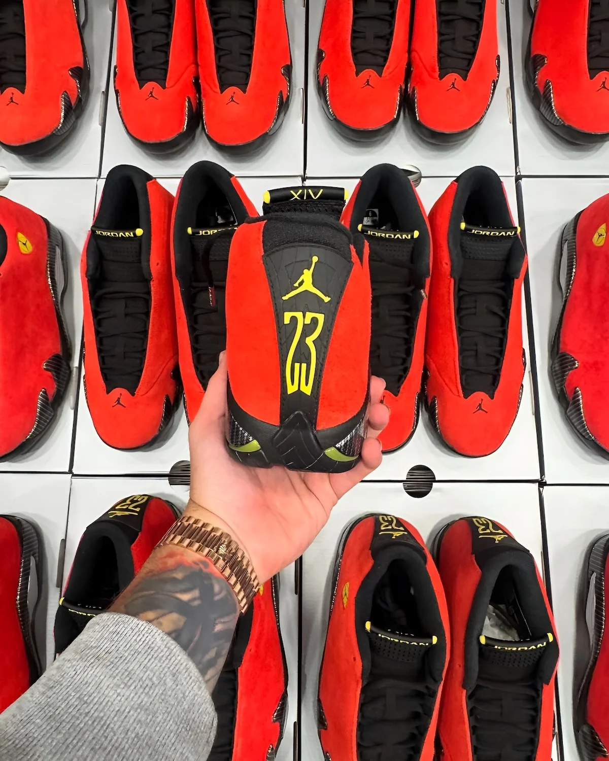 Air Jordan 14 Ferrari sortira le 11 juin 3 La Air Jordan 14 « Ferrari » sortira le 11 juin