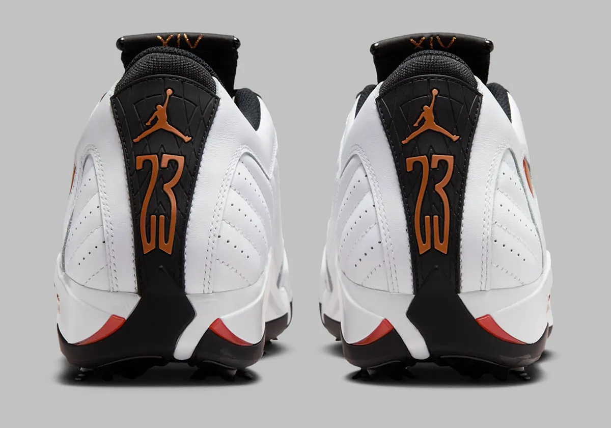 Air Jordan 14 Golf US Open 4 La Air Jordan 14 Golf « US Open » offre des performances haut de gamme sur le green avant l'ouverture du grand tournoi