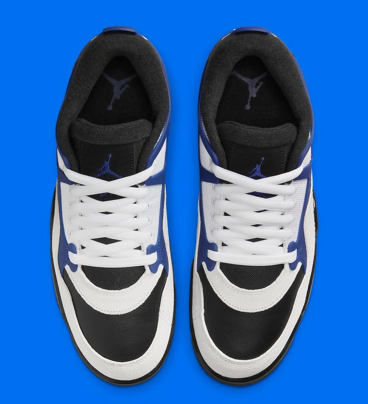 Air Jordan 4 RM Racer Blue 4 La Air Jordan 4 RM « Racer Blue » revisite le design classique avec une touche moderne