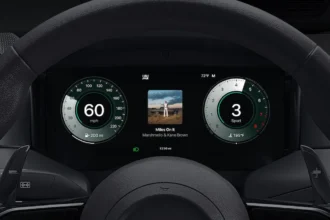 Apple CarPlay Ultra débarque en exclusivité sur Aston Martin