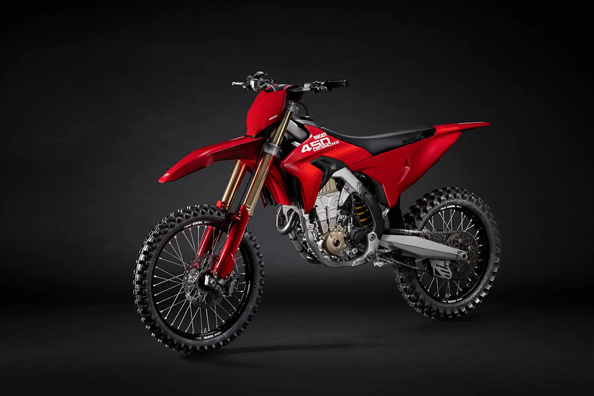 Desmo450 MX Premiere moto de motocross Ducati 2 Avec la Desmo450 MX, Ducati inaugure une nouvelle ère pour la moto de motocross