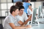 Formation developpeur web et mobile 0 Formation accélérée développeur web et mobile : ce que révèlent les témoignages
