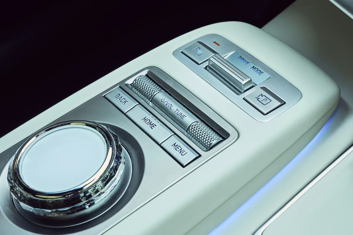 Genesis GV70 8 La nouvelle Genesis GV70 2025 frappe fort sur le marché des SUV premium