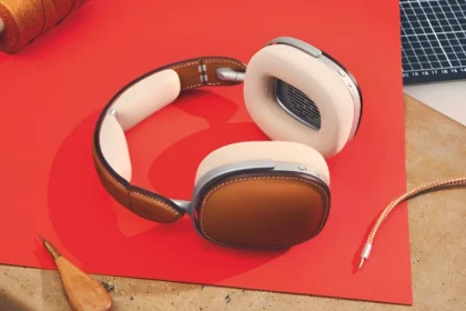Les écouteurs sur mesure d'Hermès dévoilent l'excellence des Ateliers Horizons à 15 000 dollars