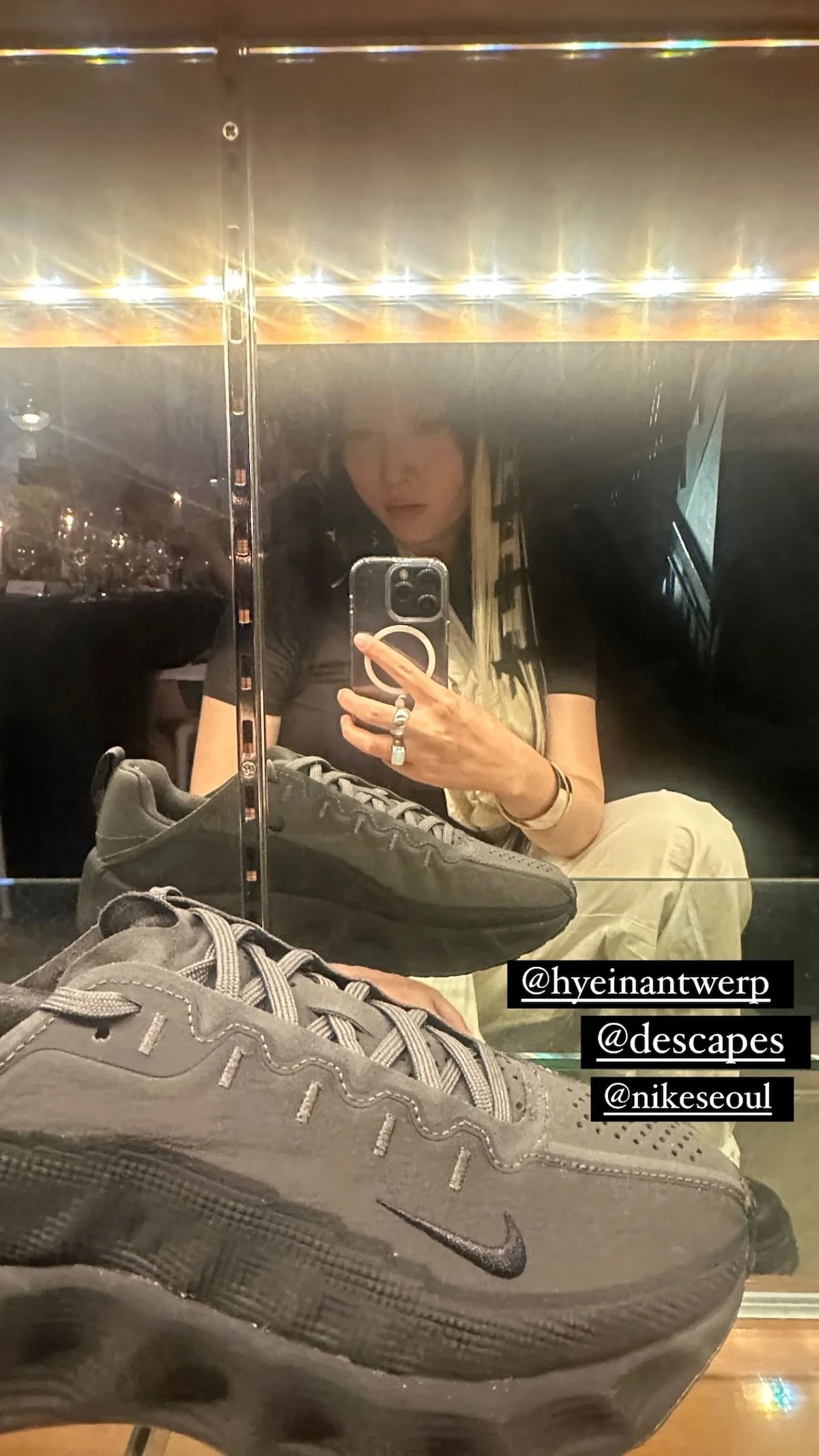 Hyein Seo x Nike Ava Rover 1 La collaboration Hyein Seo x Nike Ava Rover marque un tournant pour le streetwear coréen