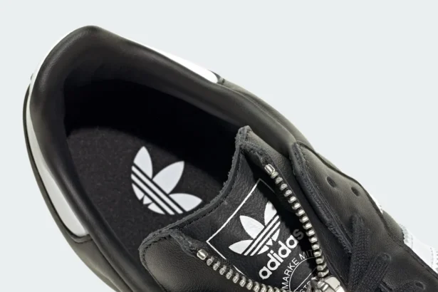 Jeremy Scott revisite la adidas Samba avec une fermeture éclair inattendue