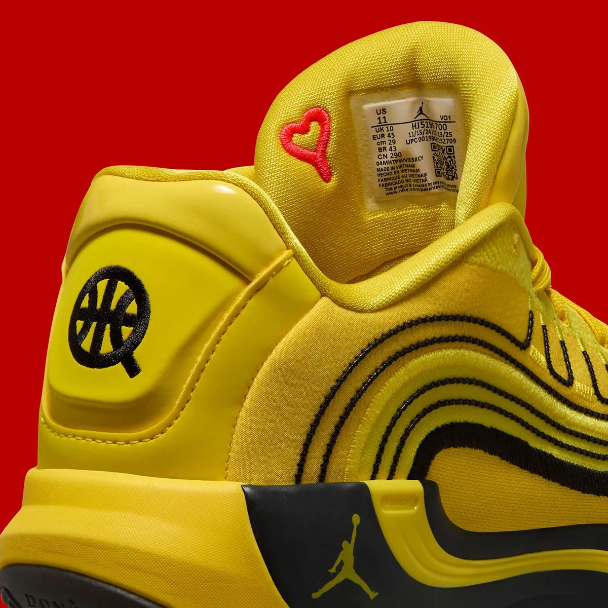 Jordan Luka 4 Quai 54 7 La Jordan Luka 4 « Quai 54 » apporte une touche de streetball parisien à la gamme de baskets estivales