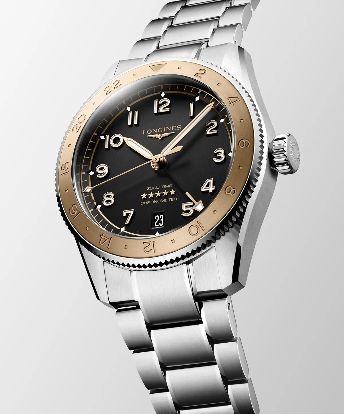 Longines Spirit Zulu Time 1925 3 Longines Spirit Zulu Time 1925 célèbre un siècle d'innovation horlogère avec un boîtier de 39 millimètres rehaussé d'or rose