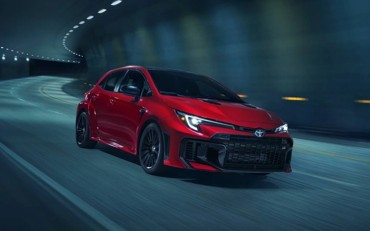 NY Auto Show Toyota Corolla GR Le Salon de New York 2025, terre promise des bolides impressionnants
