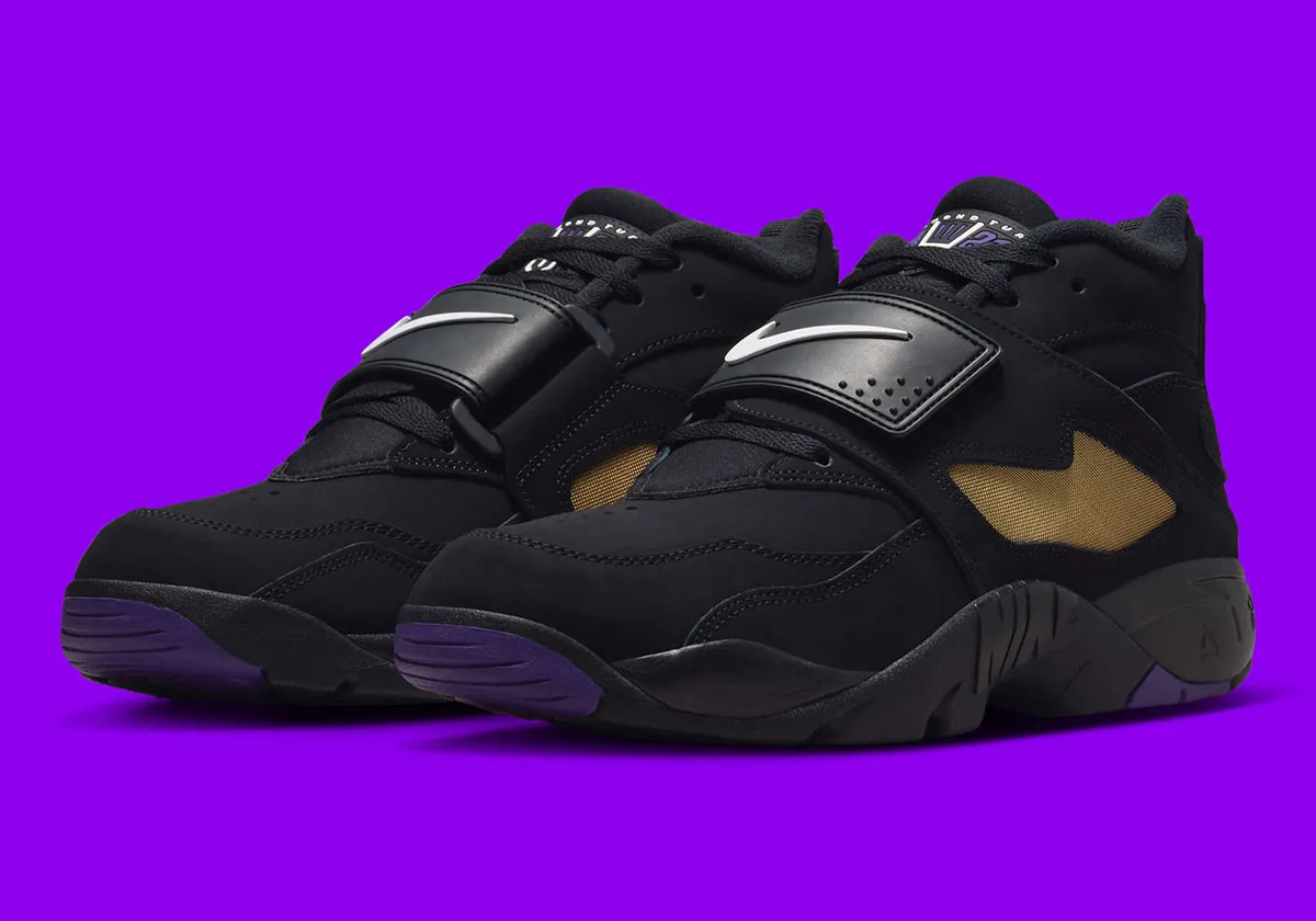 Nike Air Diamond Turf Baltimore Ravens 1 La Nike Air Diamond Turf « Baltimore Ravens » sera de retour en mai avec un coloris haut de gamme aux couleurs de l'équipe