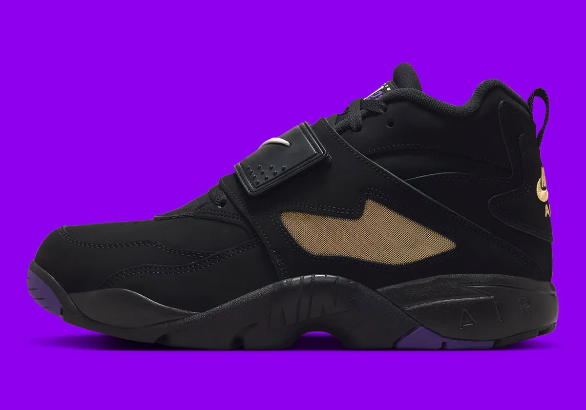 Nike Air Diamond Turf Baltimore Ravens 2 La Nike Air Diamond Turf « Baltimore Ravens » sera de retour en mai avec un coloris haut de gamme aux couleurs de l'équipe