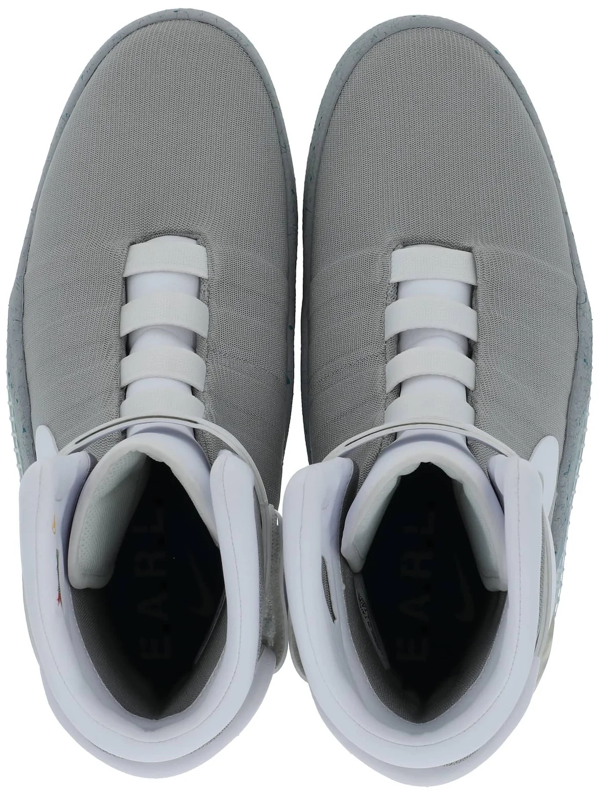 Nike Air Mag 2016 Retour vers le futur encheres 3 Les baskets Nike Air Mag de 2016 « Retour vers le futur 2 » battent tous les records aux enchères