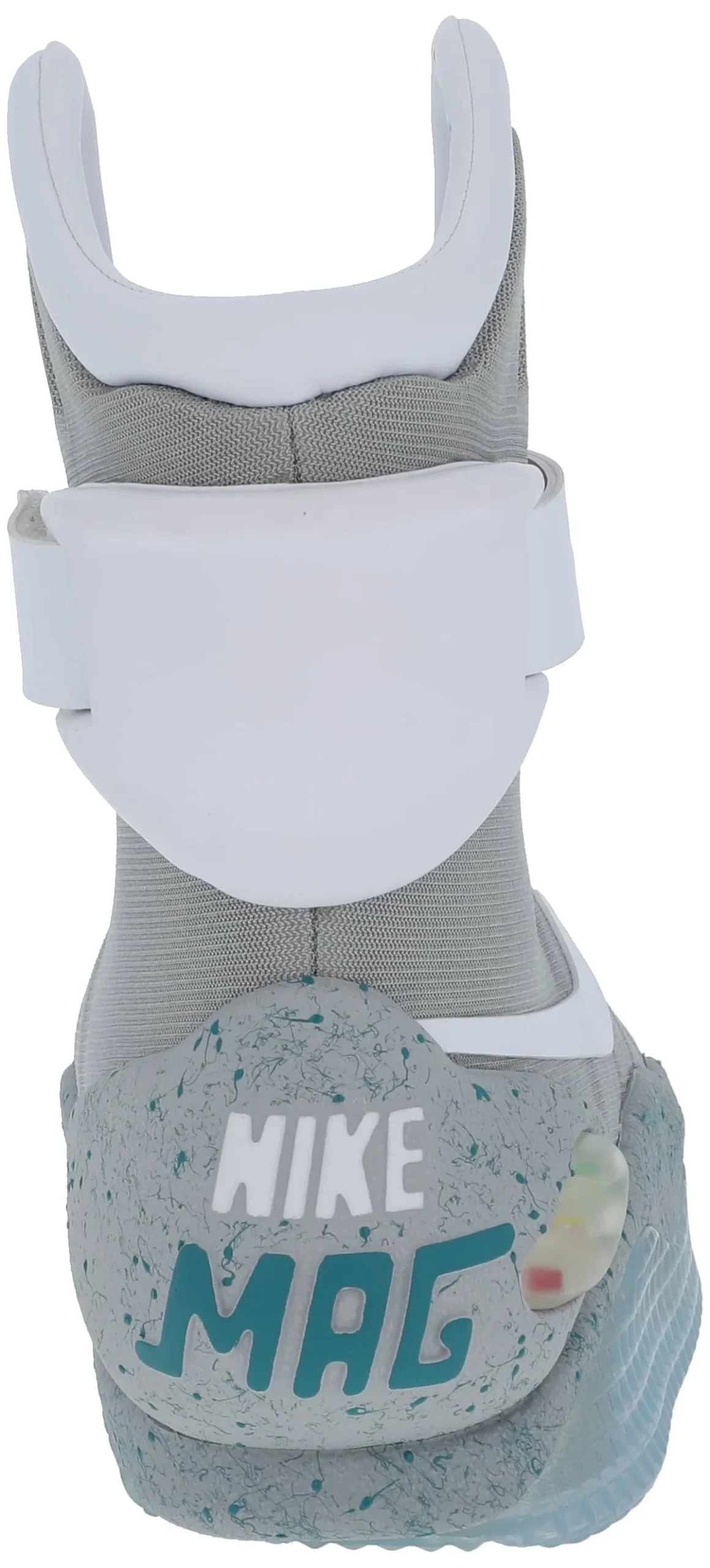 Nike Air Mag 2016 Retour vers le futur encheres 5 scaled Les baskets Nike Air Mag de 2016 « Retour vers le futur 2 » battent tous les records aux enchères