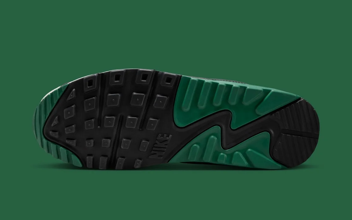 Nike Air Max 90 Evergreen Aura 7 La Nike Air Max 90 « Evergreen Aura » célèbre trois décennies d’héritage