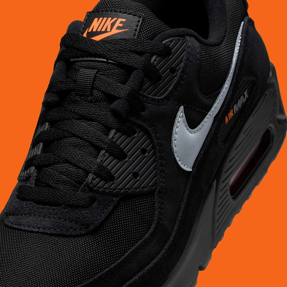 Nike Air Max 90 Halloween 6 La Nike Air Max 90 Halloween fait un retour inattendu avec des détails effrayants pour l'automne 2025