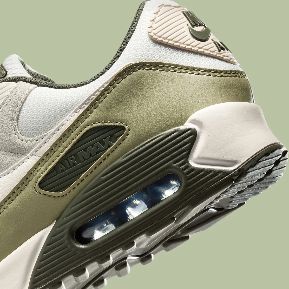 Nike Air Max 90 Matcha 7 La Nike Air Max 90 « Matcha » se pare de tons verts terreux
