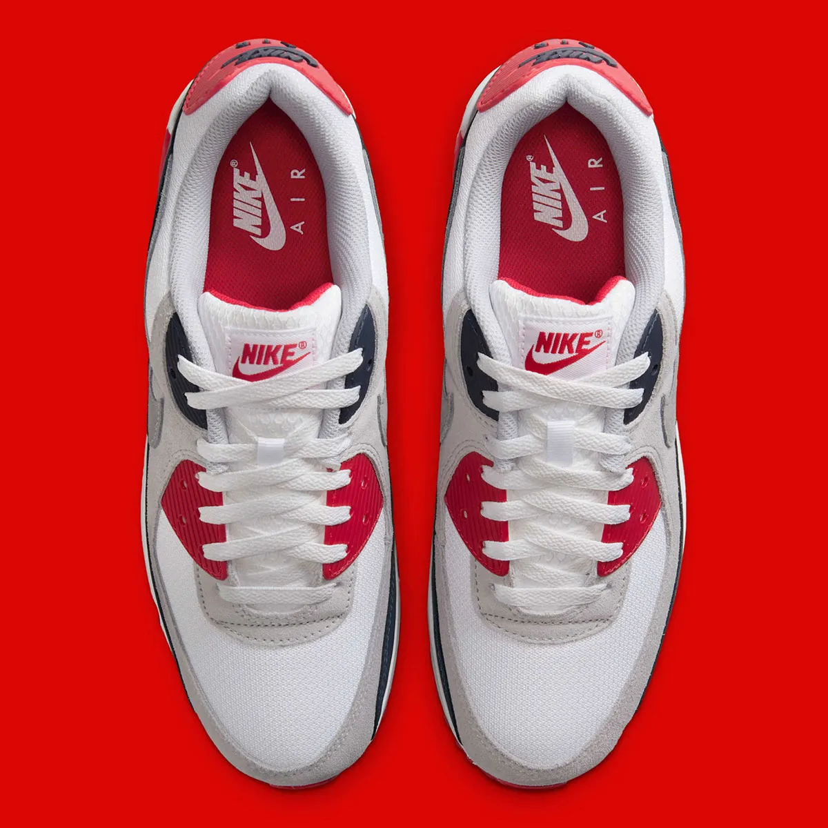 Nike Air Max 90 USA 3 La Nike Air Max 90 « USA » est de retour avec une touche patriotique pour l'été 2025 !