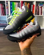 La Nike Air Max 95 OG « Bright Mandarin » revient pour son 30e anniversaire à l'été 2025