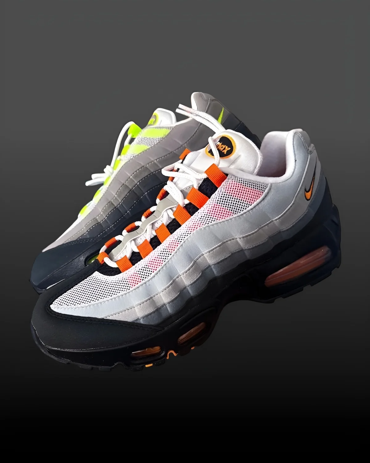 Nike Air Max 95 OG Bright Mandarin 2 La Nike Air Max 95 OG « Bright Mandarin » revient pour son 30e anniversaire à l'été 2025