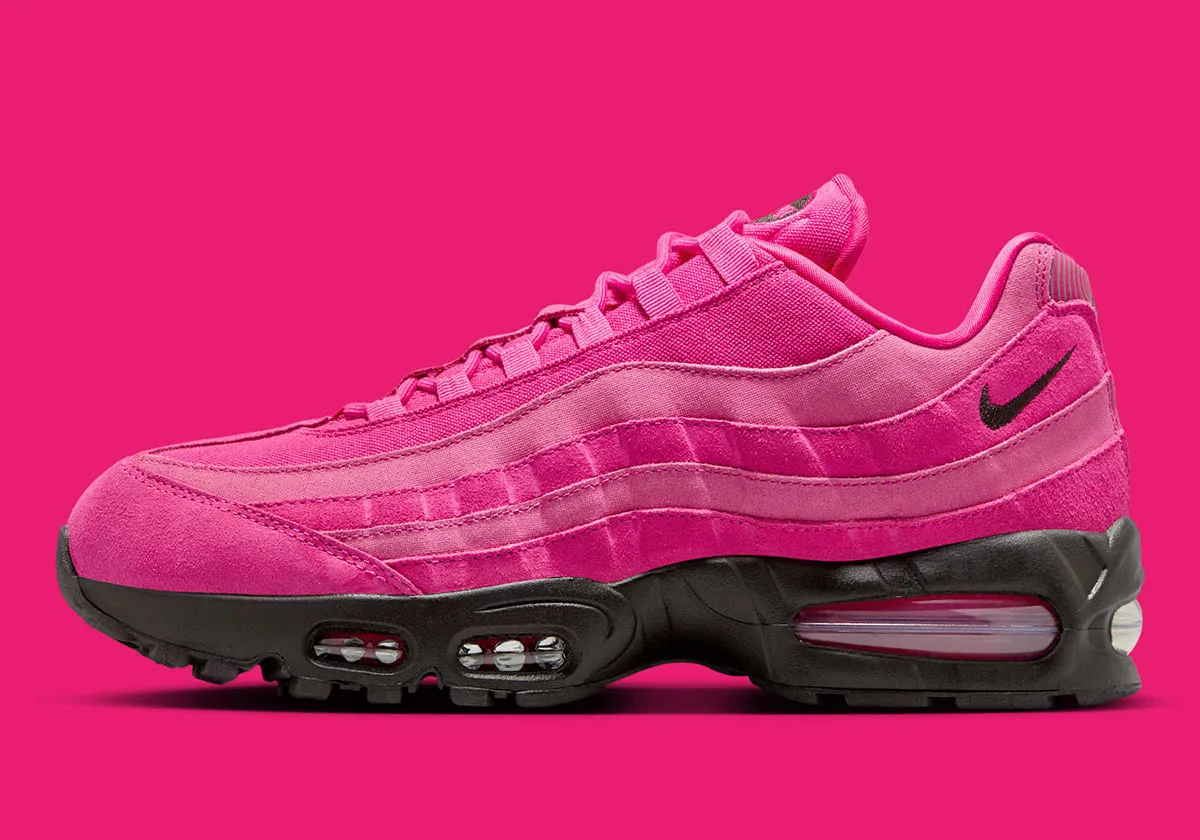 Nike Air Max 95 OG Fireberry 2 La Nike Air Max 95 OG « Fireberry » arrive cet automne avec une teinte rose incandescente