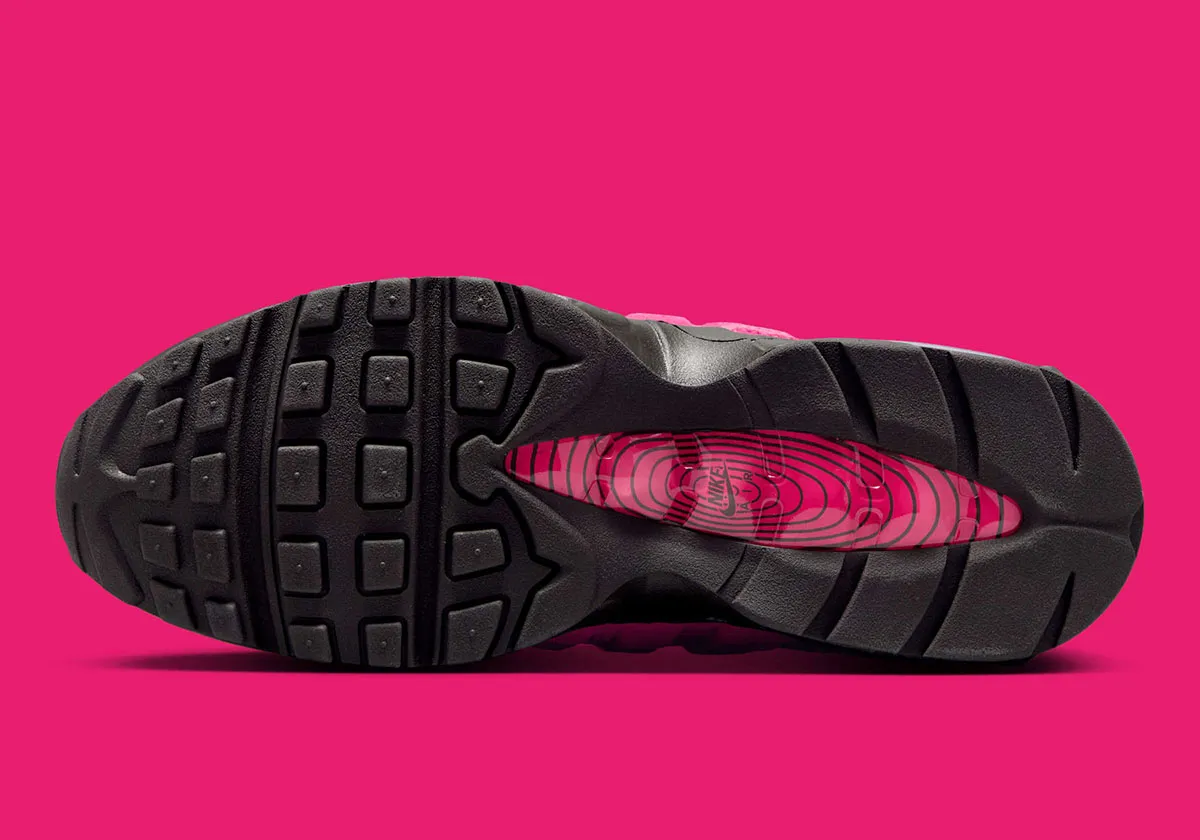 Nike Air Max 95 OG Fireberry 5 La Nike Air Max 95 OG « Fireberry » arrive cet automne avec une teinte rose incandescente