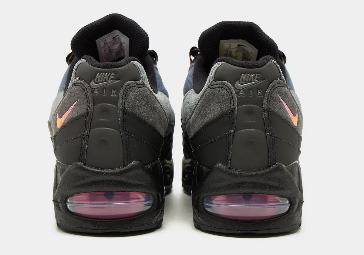 Nike Air Max 95 Sundial Playful Pink 2 Pour son 30e anniversaire, la Nike Air Max 95 « Sundial/Playful Pink » débarque avec la technologie Big Bubble