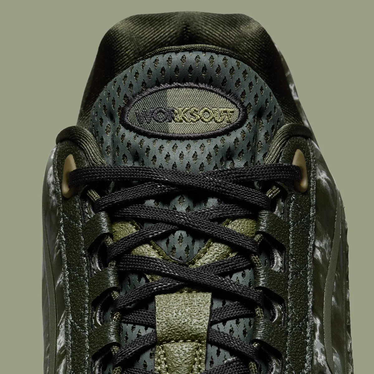 Nike Air Max 95 x Worksout 12 Les premières images de la collaboration Worksout x Nike Air Max 95 ont été dévoilées, ainsi que la date de sortie