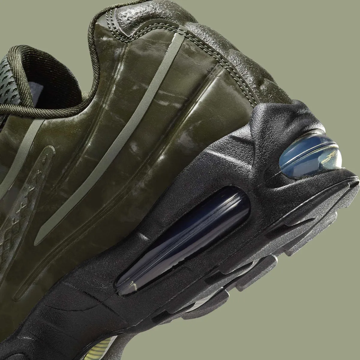 Nike Air Max 95 x Worksout 13 Les premières images de la collaboration Worksout x Nike Air Max 95 ont été dévoilées, ainsi que la date de sortie