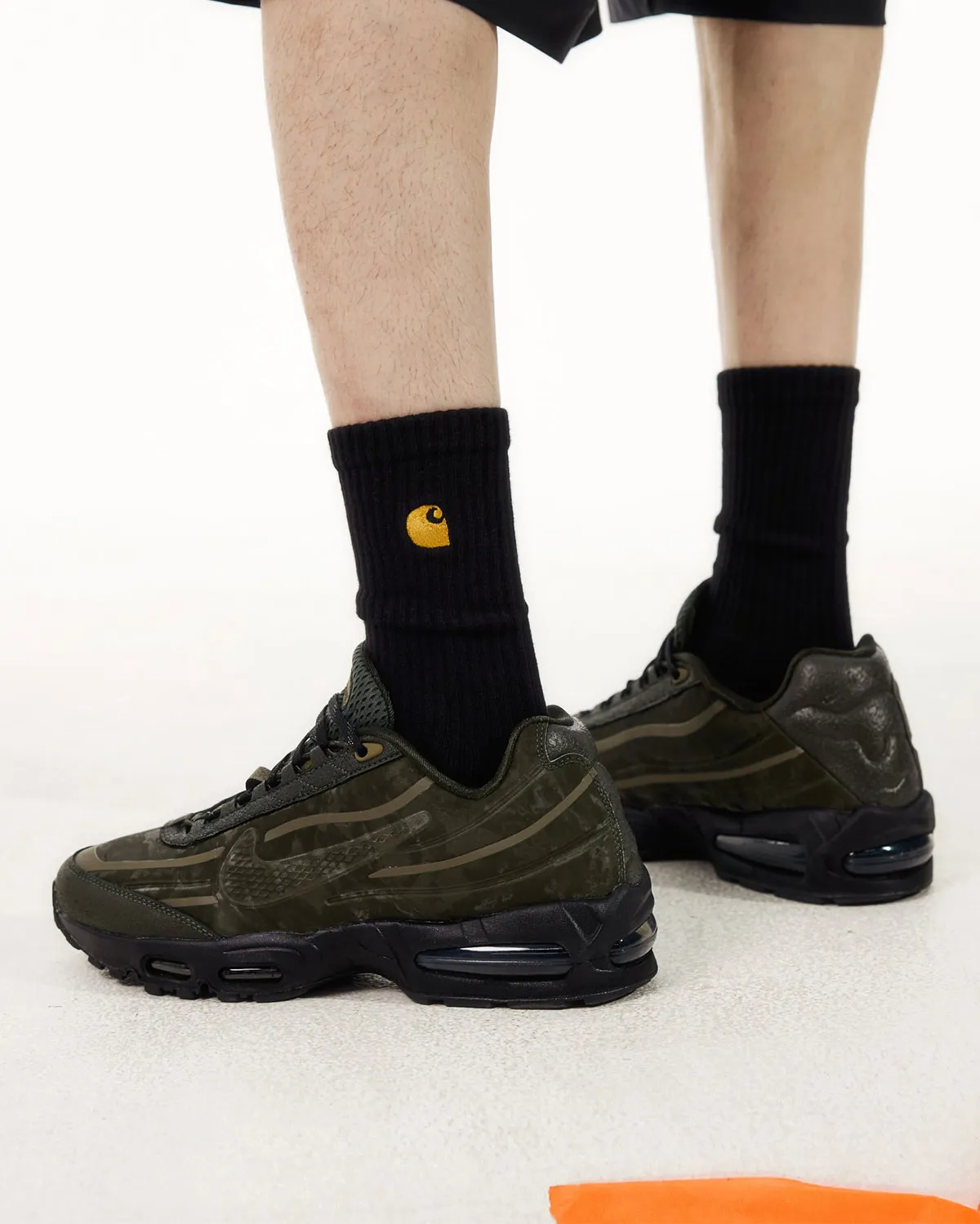 Nike Air Max 95 x Worksout 3 Les premières images de la collaboration Worksout x Nike Air Max 95 ont été dévoilées, ainsi que la date de sortie