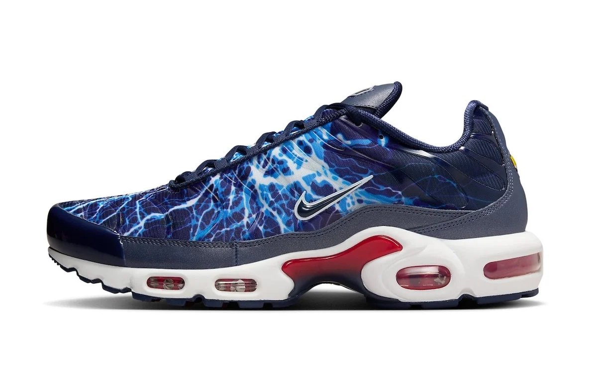 Nike Air Max Plus Eclair 2025 2 La Nike Air Max Plus « Éclair » revient en 2025 avec son design original