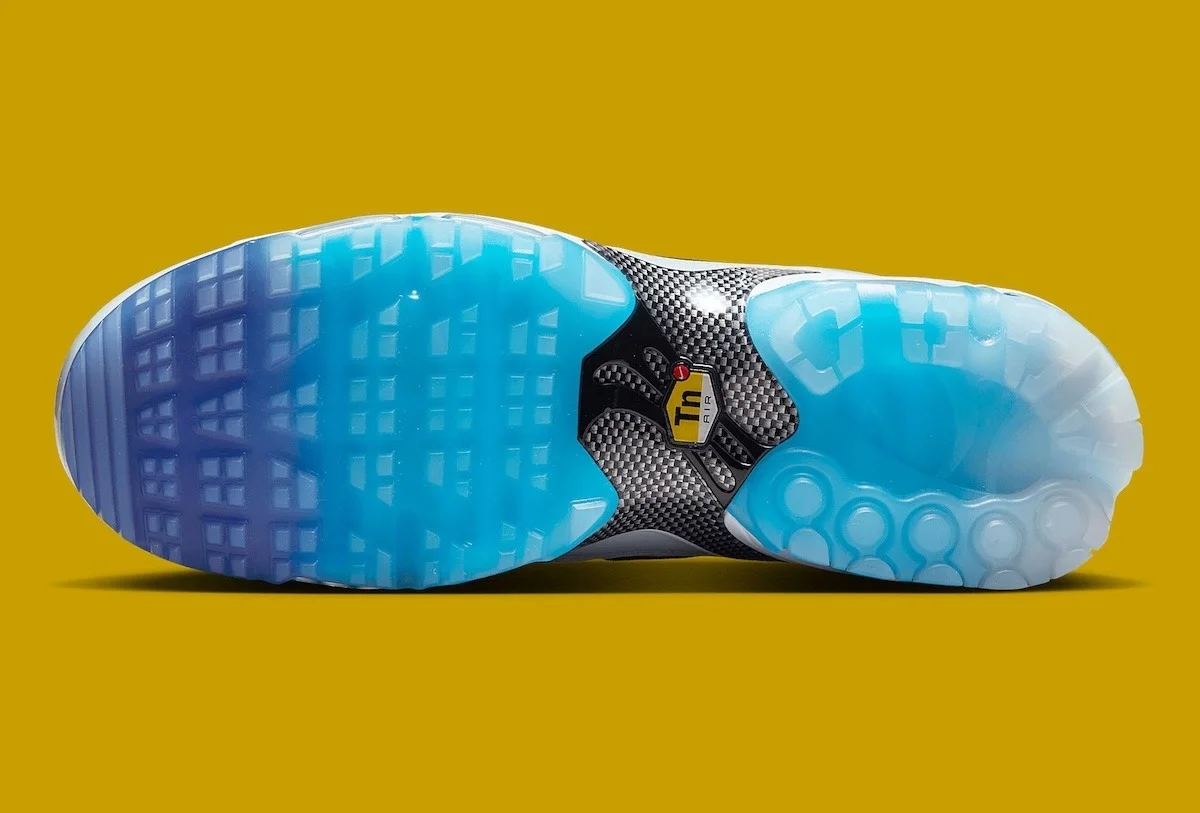 Nike Air Max Plus Golf PGA 2025 5 La Nike Air Max Plus Golf « PGA 2025 » vous fera vivre l'excitation de la course automobile sur le green