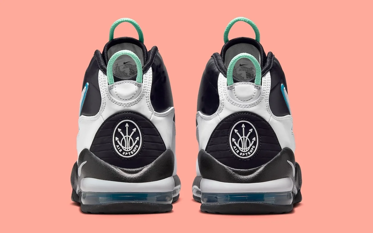 Nike Air Max Uptempo 95 NY vs. NY 4 Cet été, Nike Air Max Uptempo 95 « NY vs. NY » fait revivre l'héritage du basket-ball des années 90