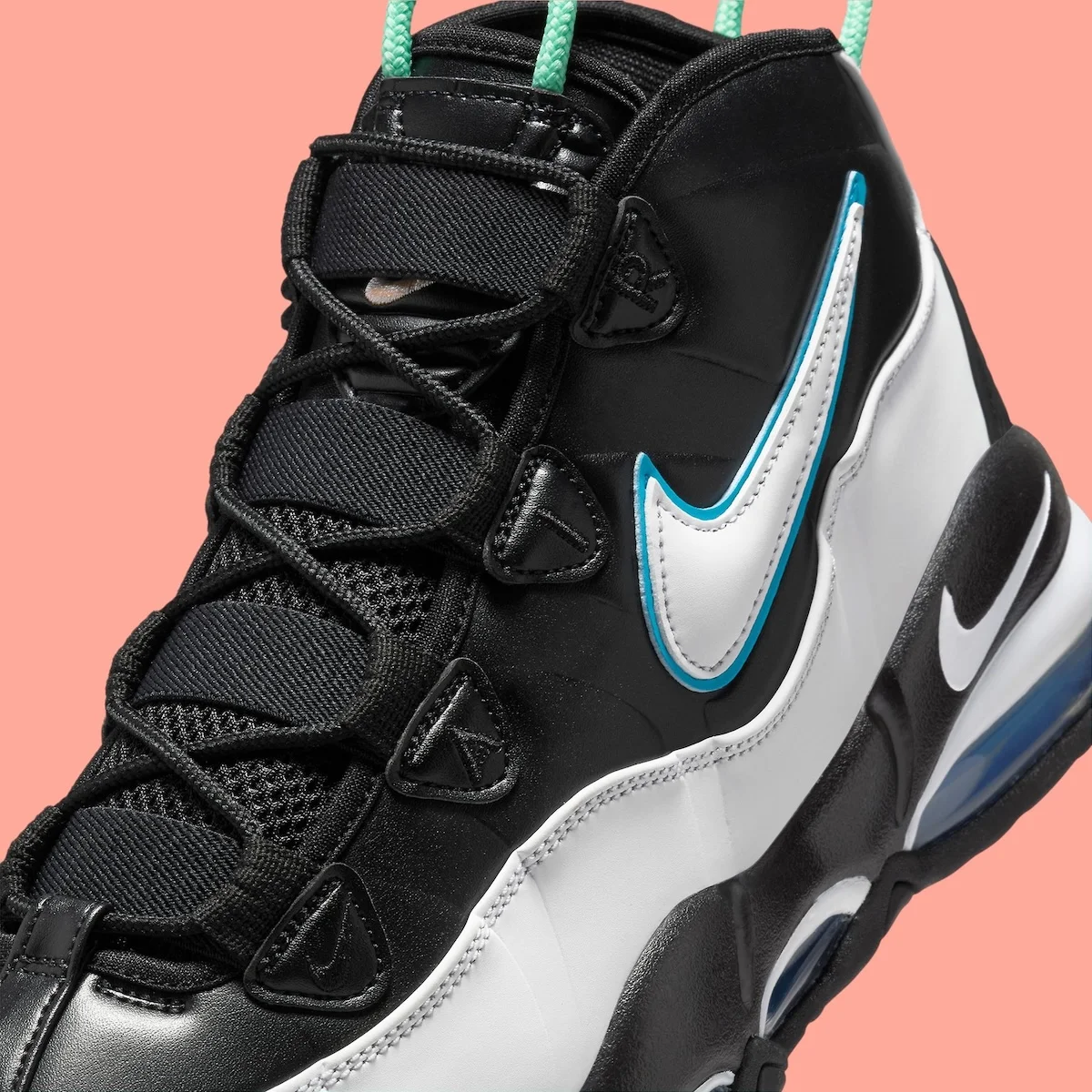 Nike Air Max Uptempo 95 NY vs. NY 6 Cet été, Nike Air Max Uptempo 95 « NY vs. NY » fait revivre l'héritage du basket-ball des années 90