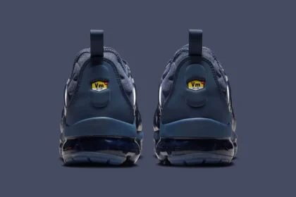 La Nike Air VaporMax Plus « Thunder Blue » débarque cet automne avec une approche monochrome qui ne passera pas inaperçue