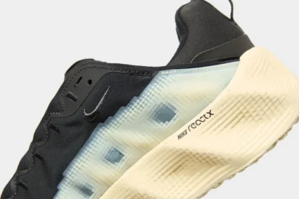 Avec la Nike Ava Rover, le géant américain se positionne pour concurrencer Salomon sur le créneau du gorpcore