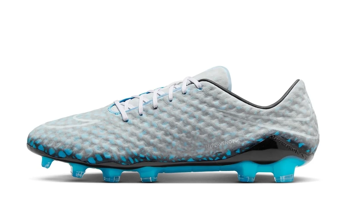 Nike Hypervenom Phantom I Hydra Transform 2 La Nike Hypervenom Phantom I « Hydra Transform » change de couleur au contact de l'eau