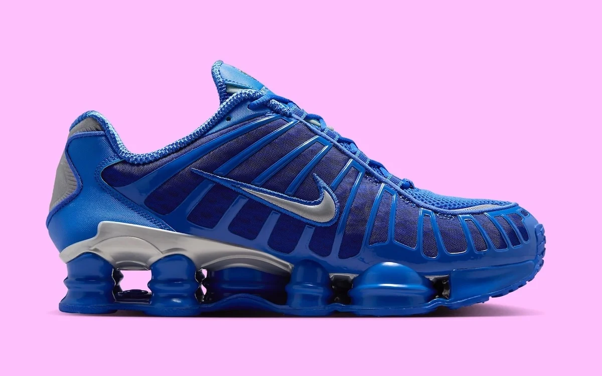 Nike Shox TL Hyper Royal 2 Pour l'automne, la Nike Shox TL « Hyper Royal » revient avec de superbes accents argent métallisé
