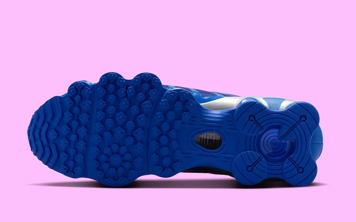 Nike Shox TL Hyper Royal 7 Pour l'automne, la Nike Shox TL « Hyper Royal » revient avec de superbes accents argent métallisé