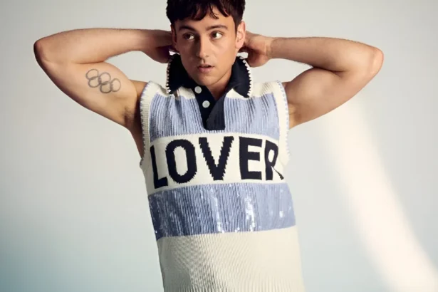 Reiss dévoile sa collection Pride 2025 avec Tom Daley, au profit de Rainbow Railroad