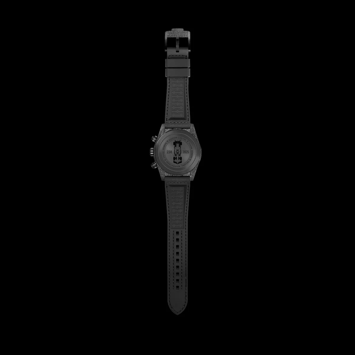 TUDOR Black Bay Chrono Carbon 25 4 TUDOR Black Bay Chrono Carbon 25, une montre de sport au cœur de l’héritage automobile