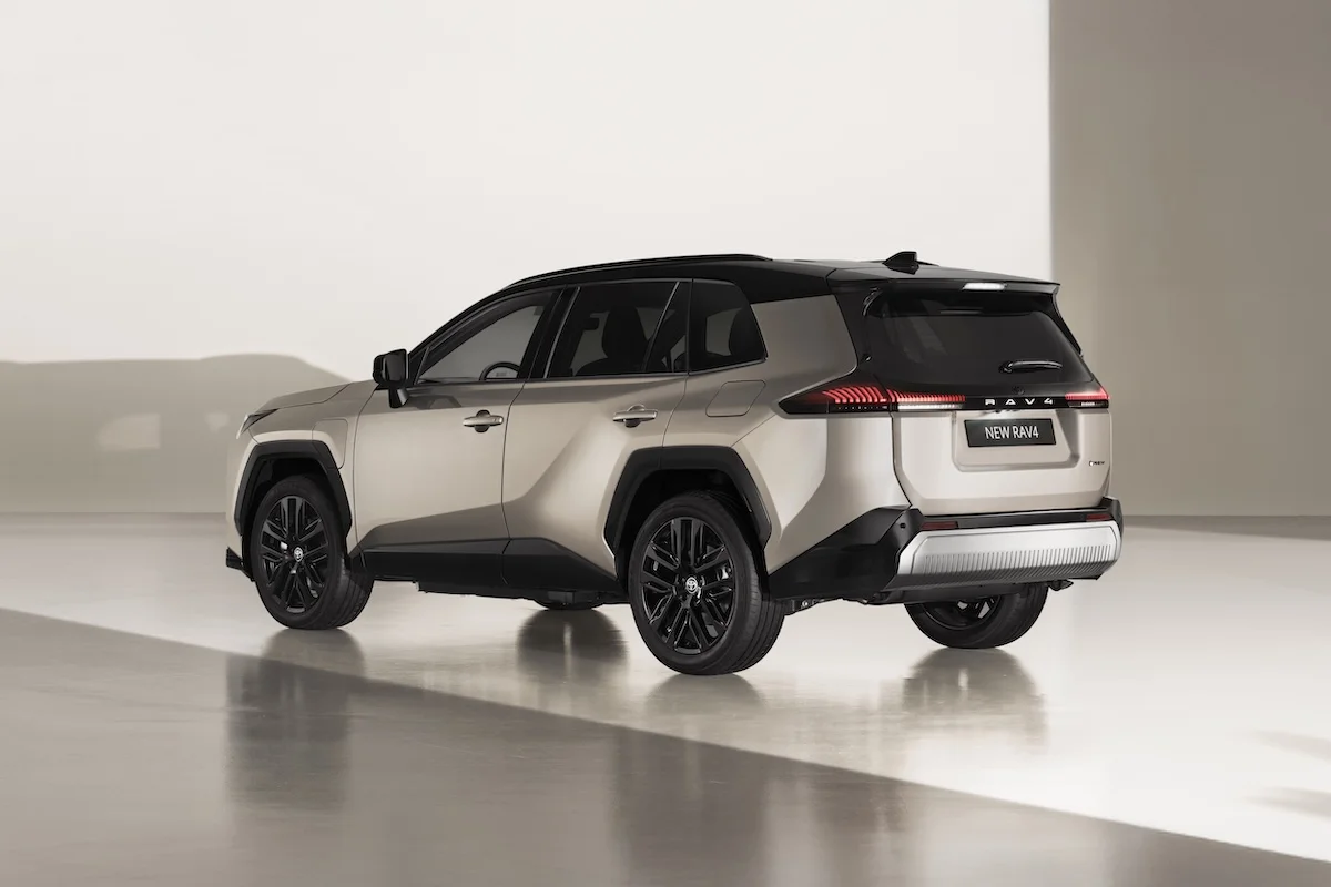 Toyota RAV4 1 La nouvelle Toyota RAV4 2025 débarque avec une technologie hybride plus performante